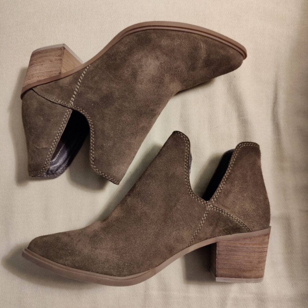 Steven by Steve Madden Dextir Leather Suede Ankle bootie, Sz 9.5